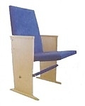 Описание:  Мебель выполнена из массива сосны; кожзам(ткань); цвет - синий, черный. Размеры 493 * 390 * 849 мм.
